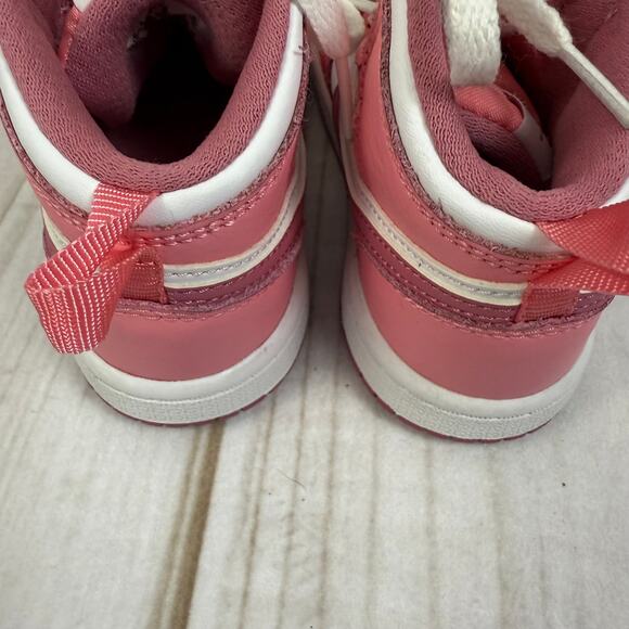 Nike Air Jordan 1 Toddler High Top Sneakers Valentine's Day Athletic Shoes 9C - Picture 6 of 8